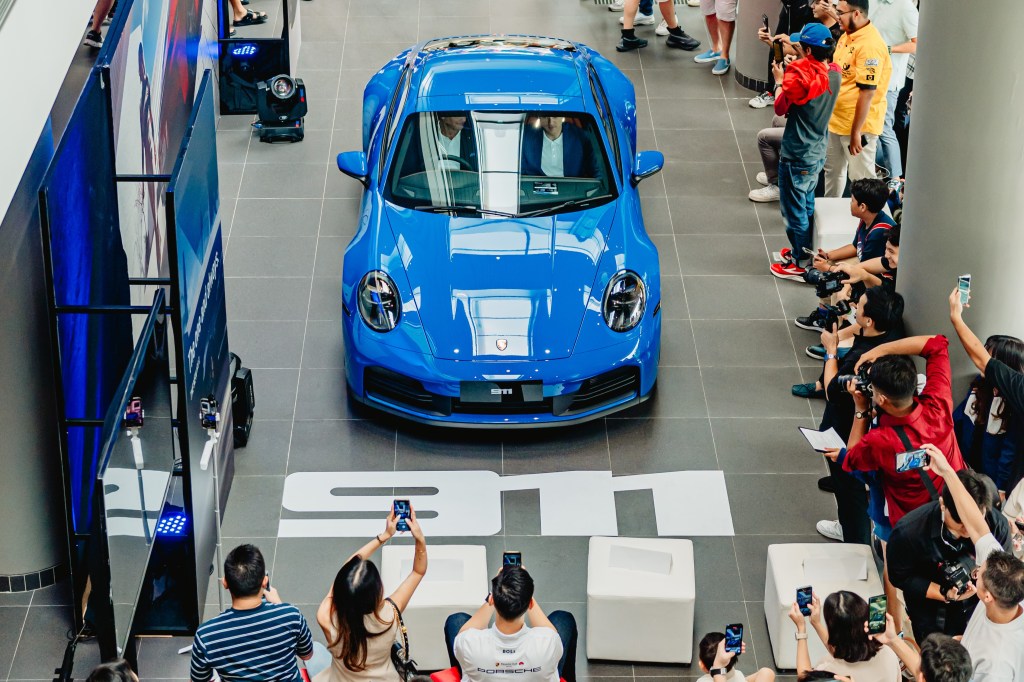 Porsche Indonesia tepat di 9.11.24: Meluncurkan 911 Carrera terbaru dan mengadakan exclusive preview 911&nbsp;S/T